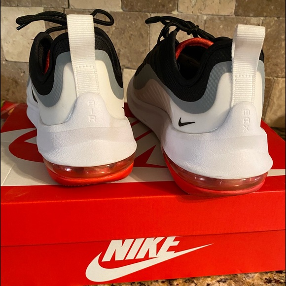Nike Air Max Axis - Picture 5 of 7